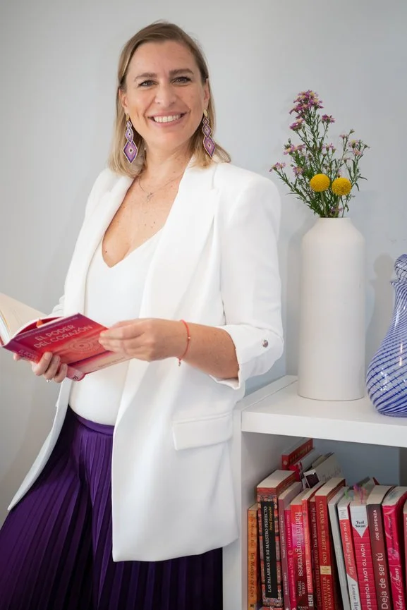 Cristina Sorgi con su libro El Poder del Corazón